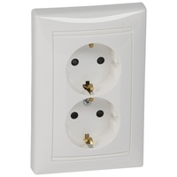 Legrand 774427 Valena fehér 2x2P+F csatlakozóaljzat gyerekvédelemmel Legrand 774427 Valena fehér 2x2P+F csatlakozóaljzat gyerekvédelemmel